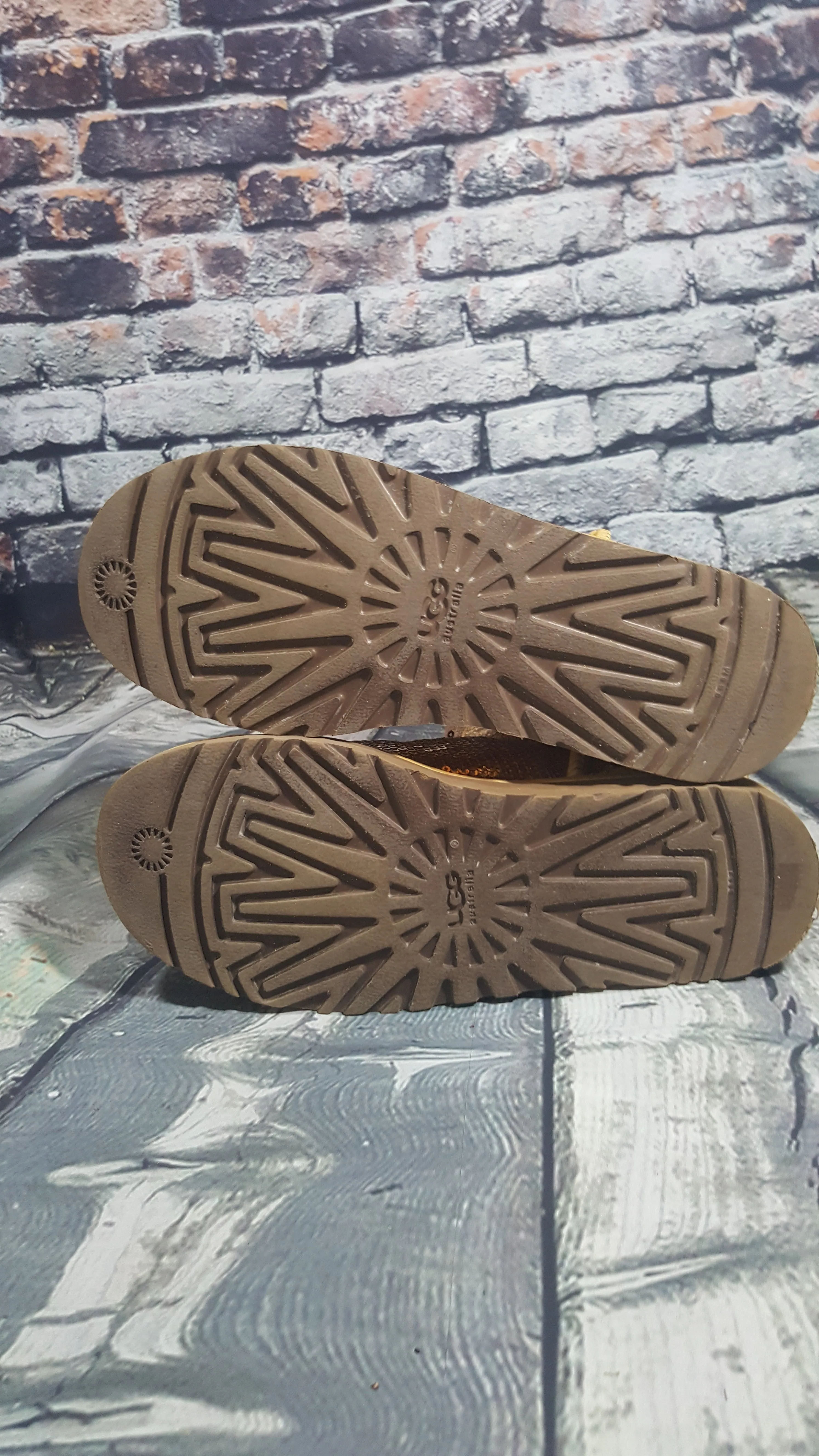 UGG  - Stylish  Gold Boots